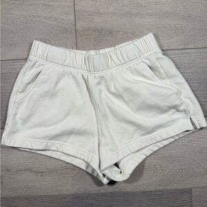 The North face Women’s Core Shorts white medium 2.5" inseam